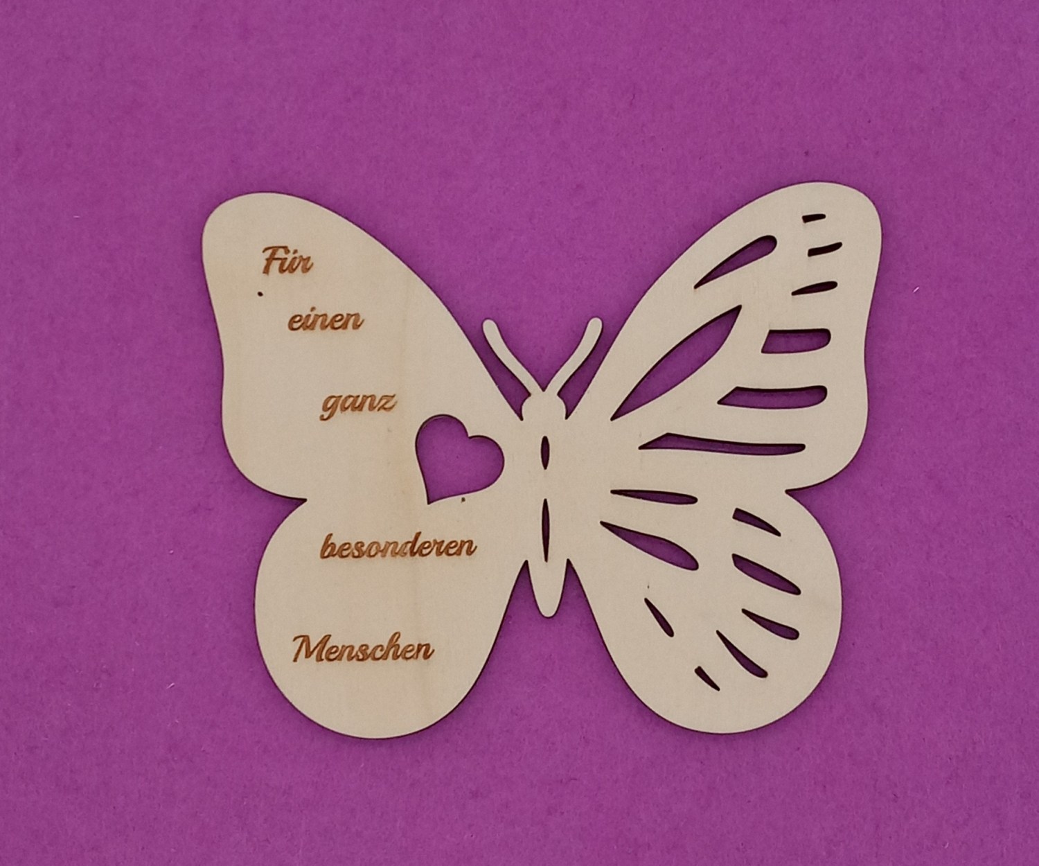 Lasercutting und Lasergravur:Schmetterling